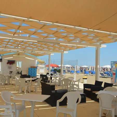 Karin فندق 3*